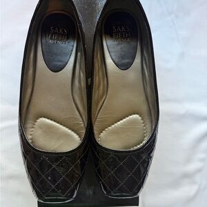 Saks Fifth Avenue black quilted flat